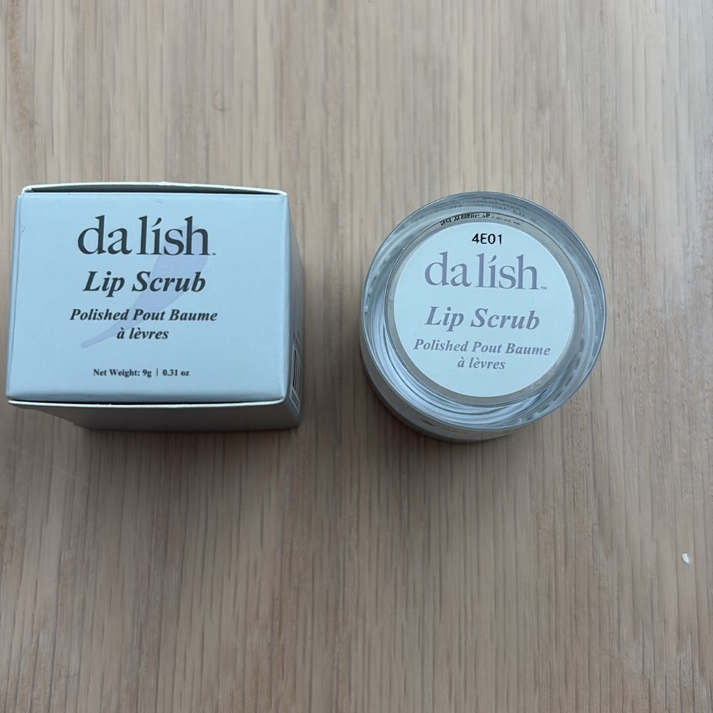 DALISH COSMETICS Lip Scrub 9g BRAND NEW in box!